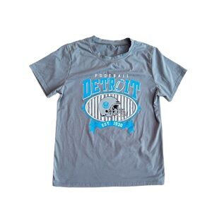 #52 DETROIT ~ Gray Monogram Football Short Sleeve T-Shirt size M